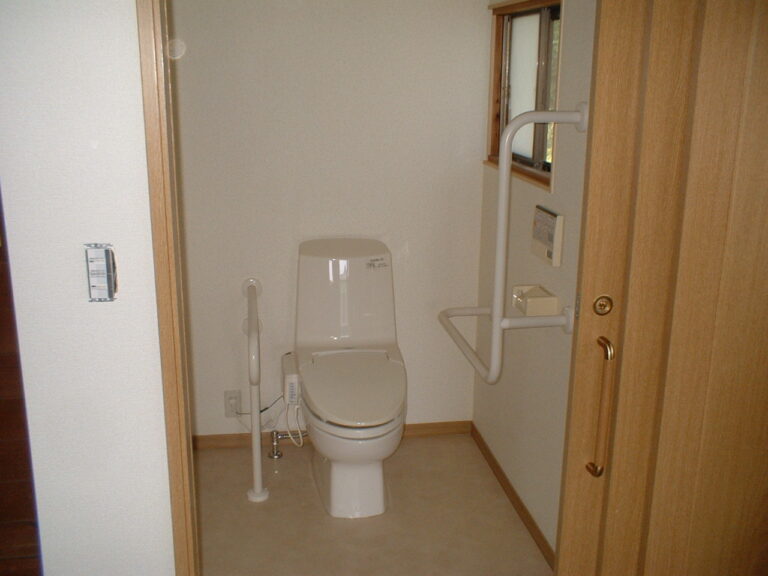 大和建設　リフォーム事例　トイレ